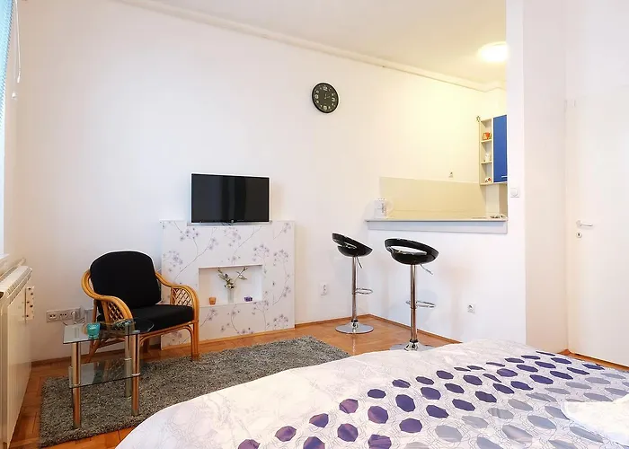Apartment Aska